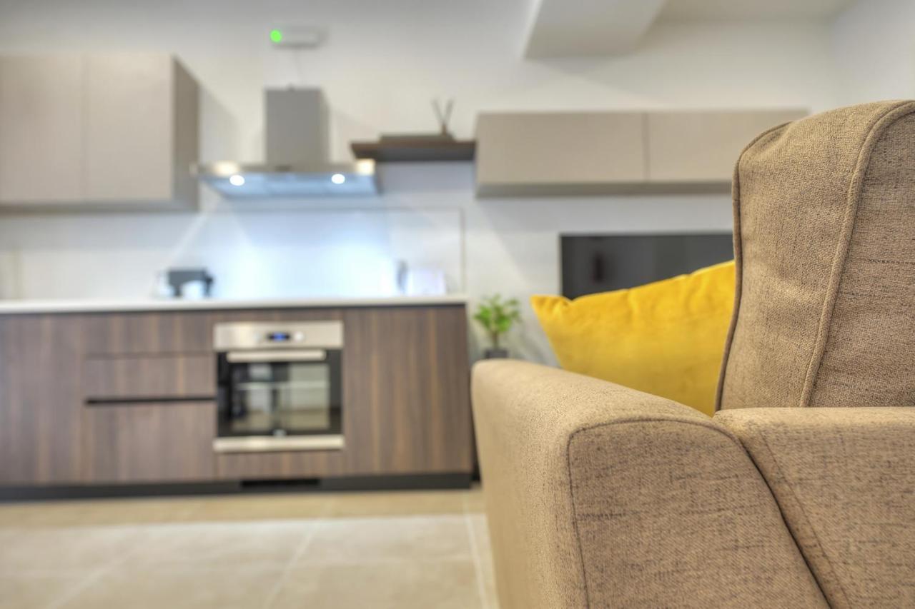 Brand New And Tastefully Furnished 2 Bedroom Apartment Ddif1-2 Gzira Exteriér fotografie