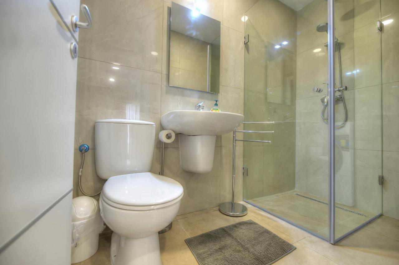 Brand New And Tastefully Furnished 2 Bedroom Apartment Ddif1-2 Gzira Exteriér fotografie